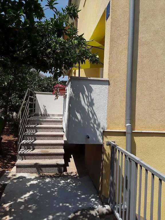 Apartment Lara Trogir 0*,  Croatia