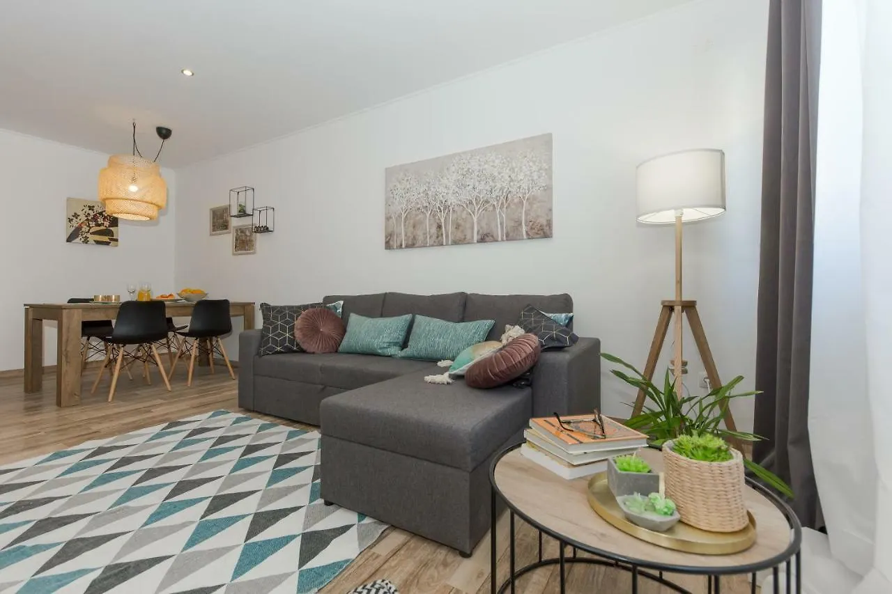 Apartment Lara Τρογκίρ 0*,  Κροατία